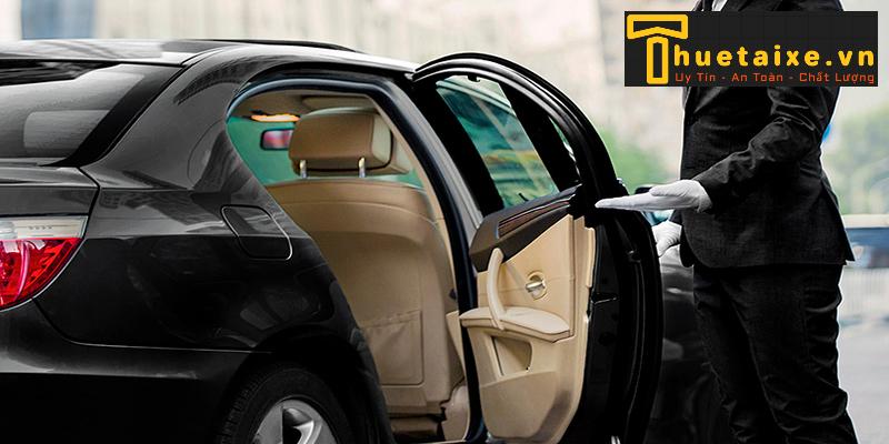 Tài xế luôn túc trực 24/24 phục vụ hỗ trợ quý khách